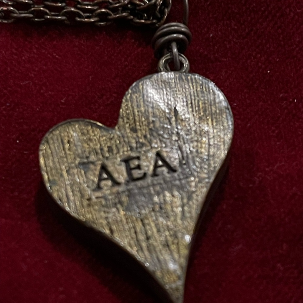 Antiqued Brass Steampunk Heart Necklace with chain - Picture 2 of 3